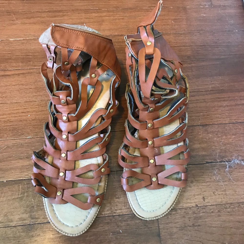 1” BLOCK HEEL SANDAL